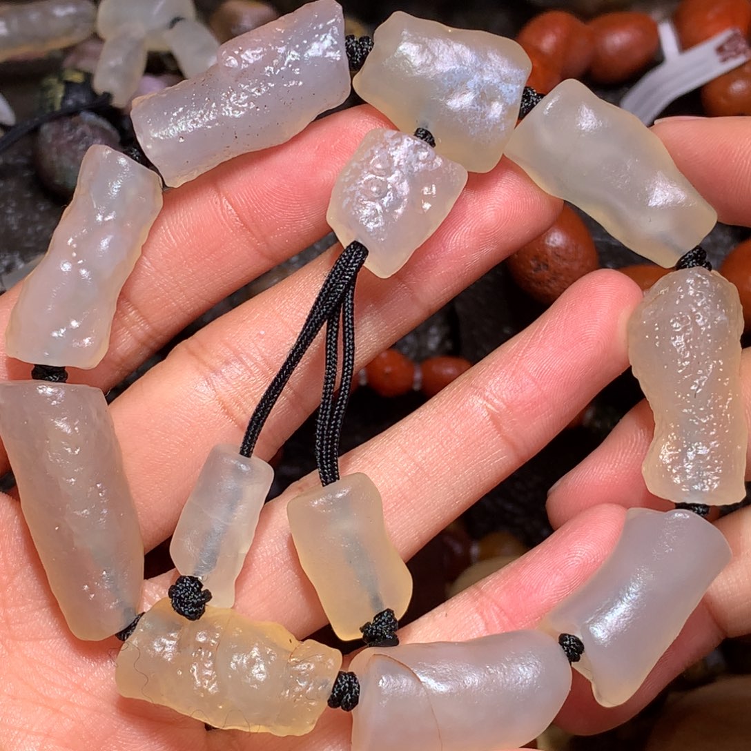 未镶嵌玛瑙/玉髓珠宝半成品