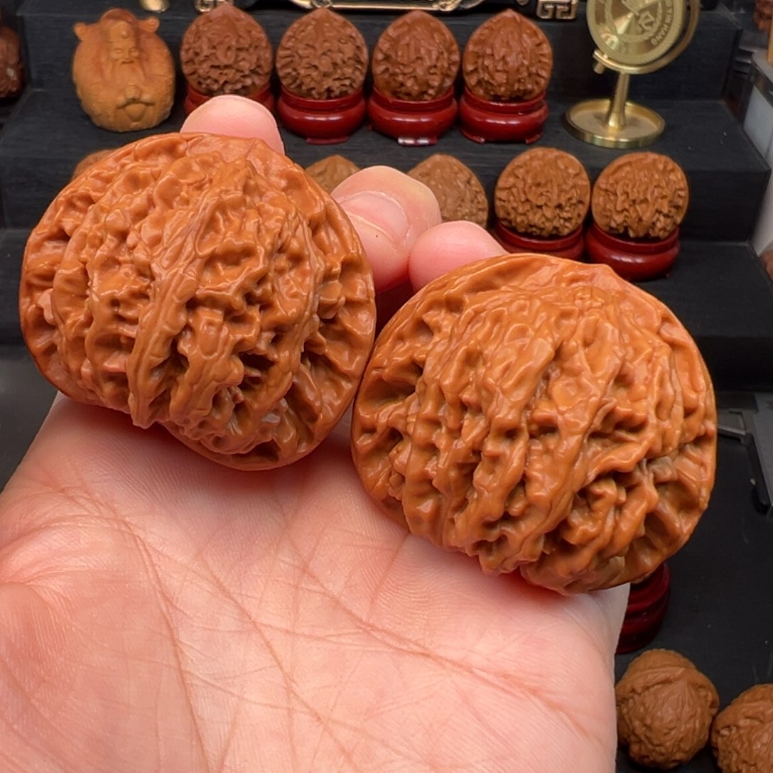 文玩核桃吊坠43京八对