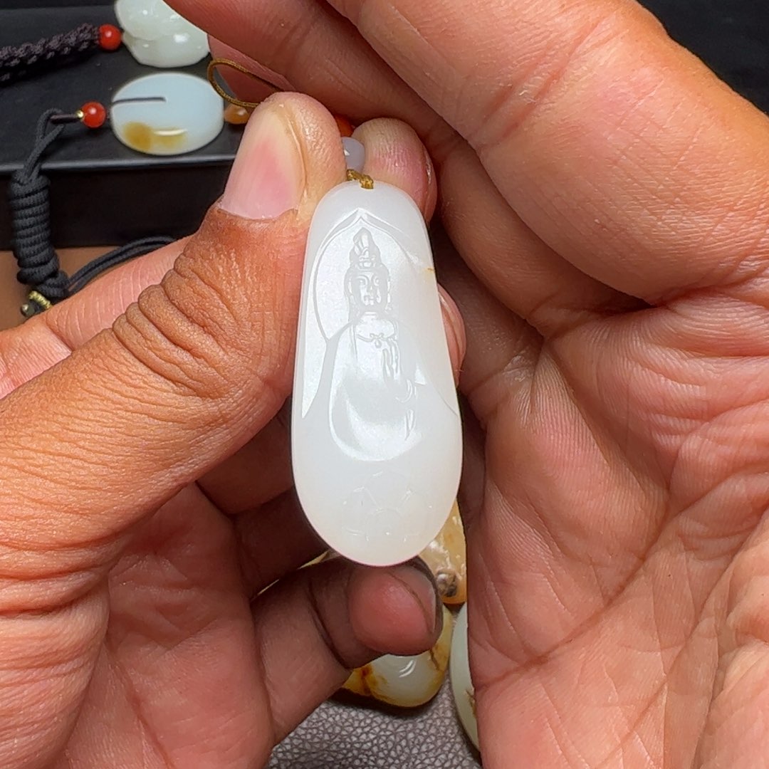 和田玉未镶嵌吊坠(不含链)宋***生