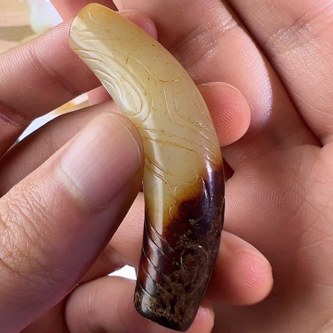 用***5和田玉未镶嵌颈饰