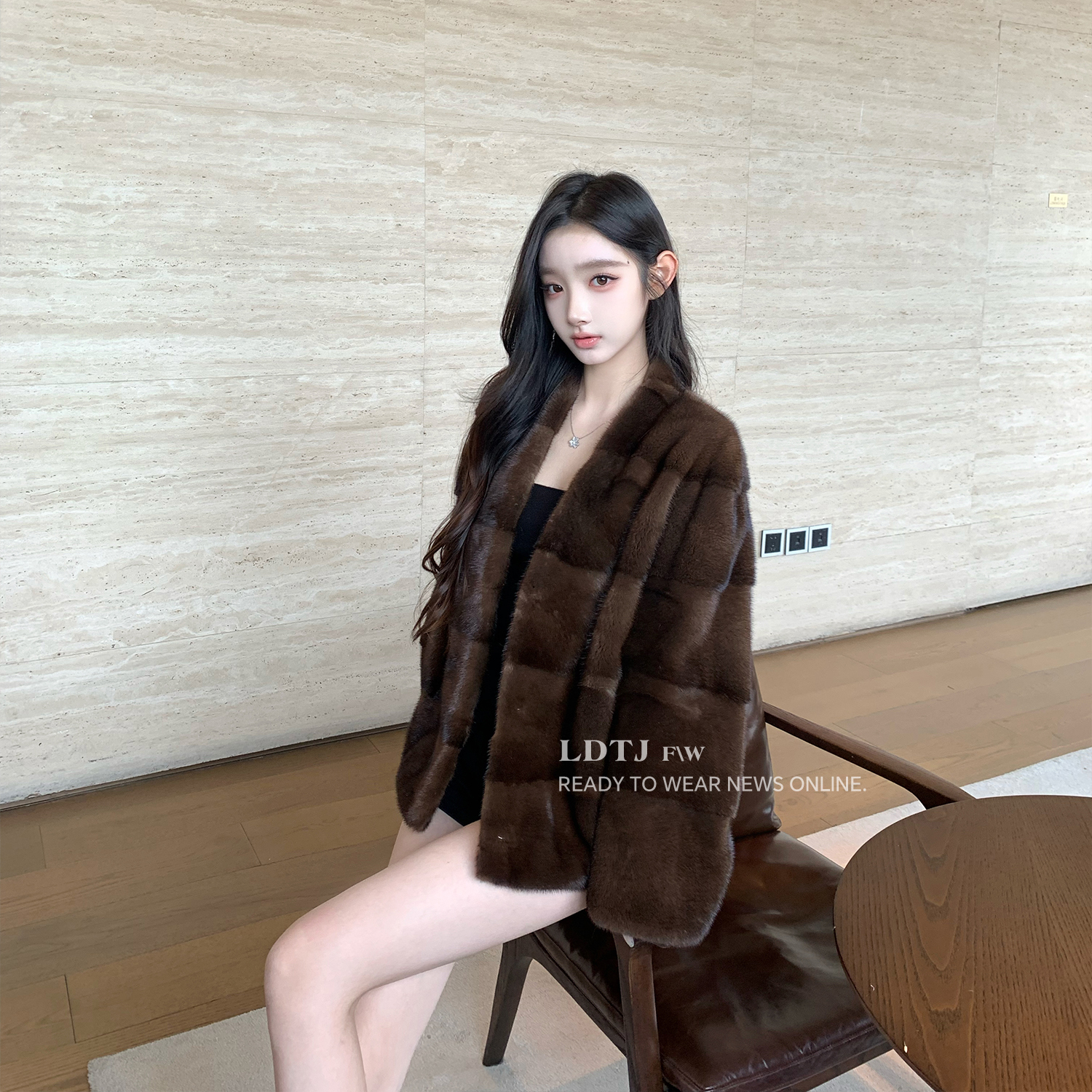 SD11 LDTJ高定V领丹麦紫金短二小母貂咖啡本色女外套