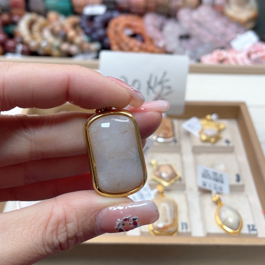 未镶嵌手链硅化玉琳****美174