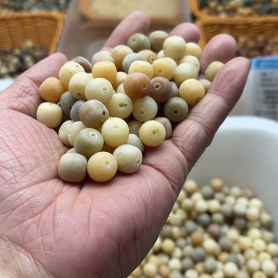 白玉菩提吊坠瑕疵11-10糖果桶珠200颗