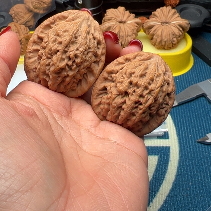 吊坠桃核文玩金公子