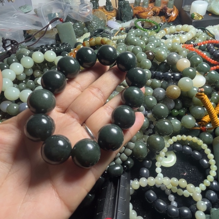 和田玉手串未镶嵌18