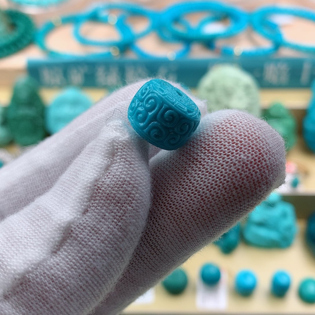 绿松石颈饰未镶嵌