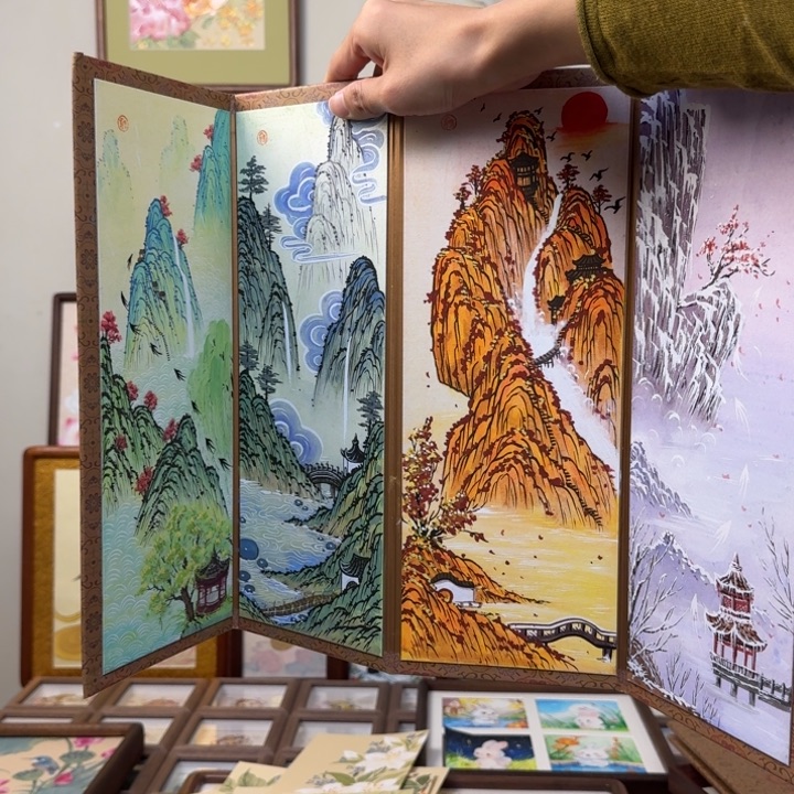 爱***菱有机玻璃春夏秋冬册页