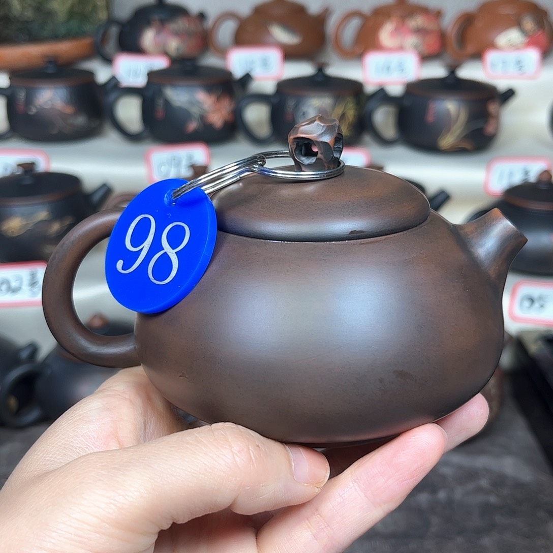 220毫升微微瑕纯手工堆雕仿太湖石纽