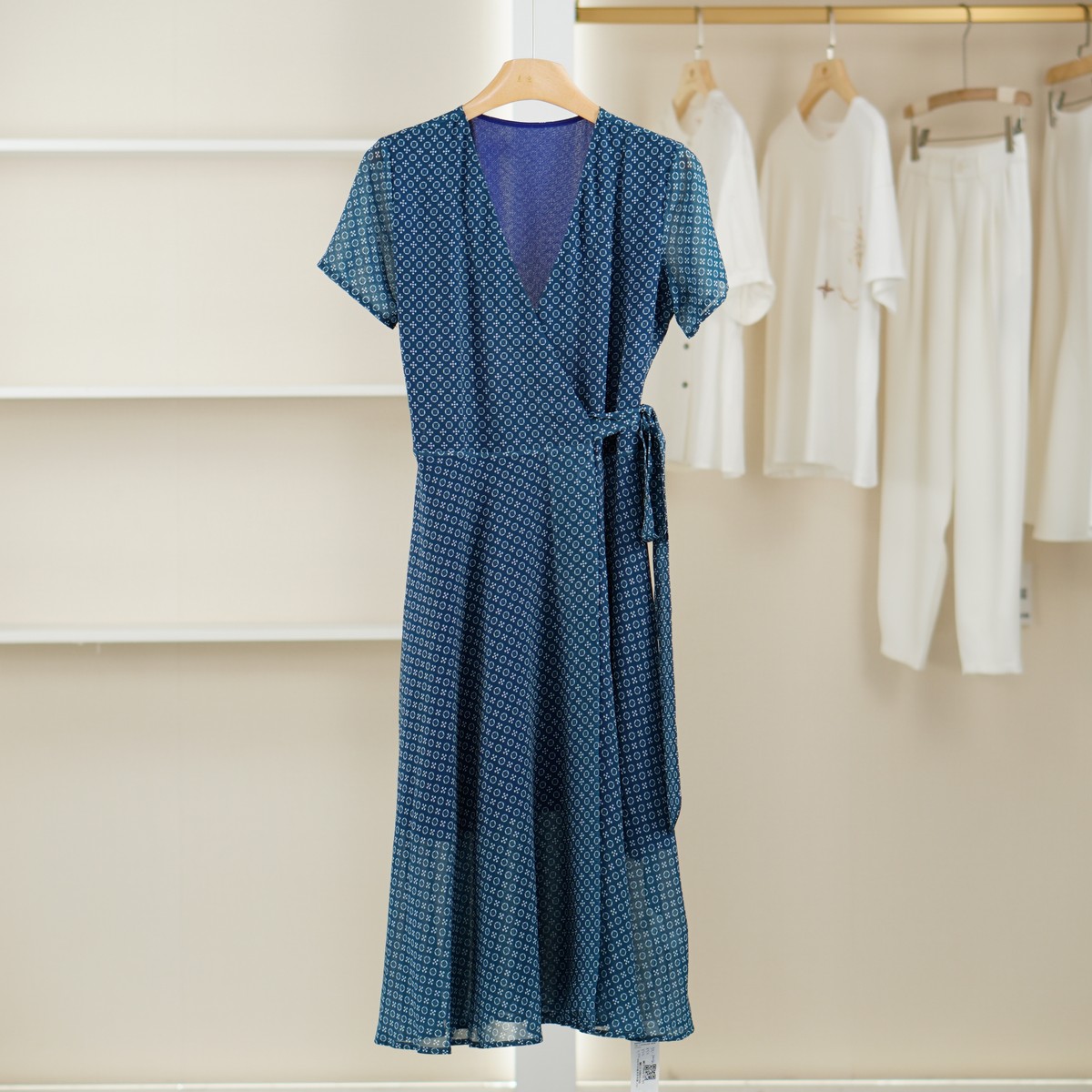 麦迪尚品【设计师】40610102气质时尚系带连衣裙夏季女装专柜撤柜