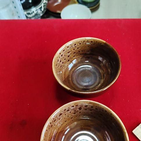 瓷片瓷片，各种摆件，盘，碗，沙锅，均有瑕疵。
