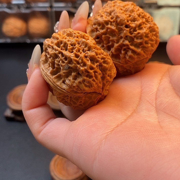 文玩核桃吊坠珊瑚青蛙