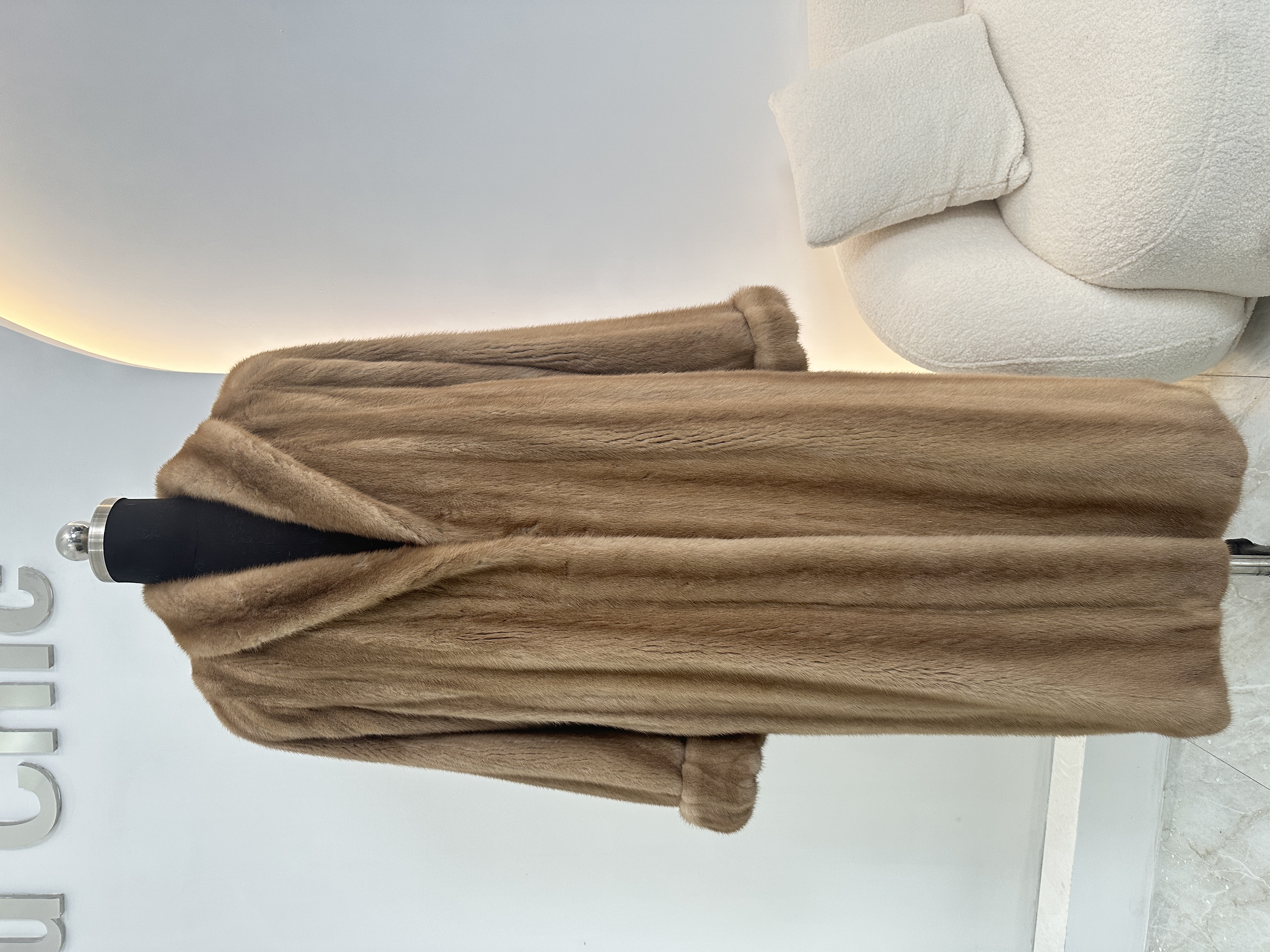 【嘉雯专属】高奢进口艳红妃抽刀工艺长款皮草外套