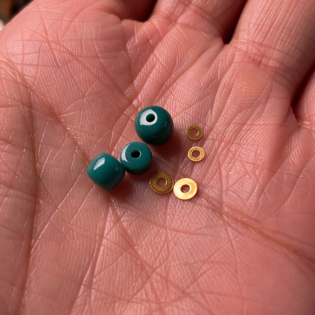 绿松石颈饰未镶嵌日***落