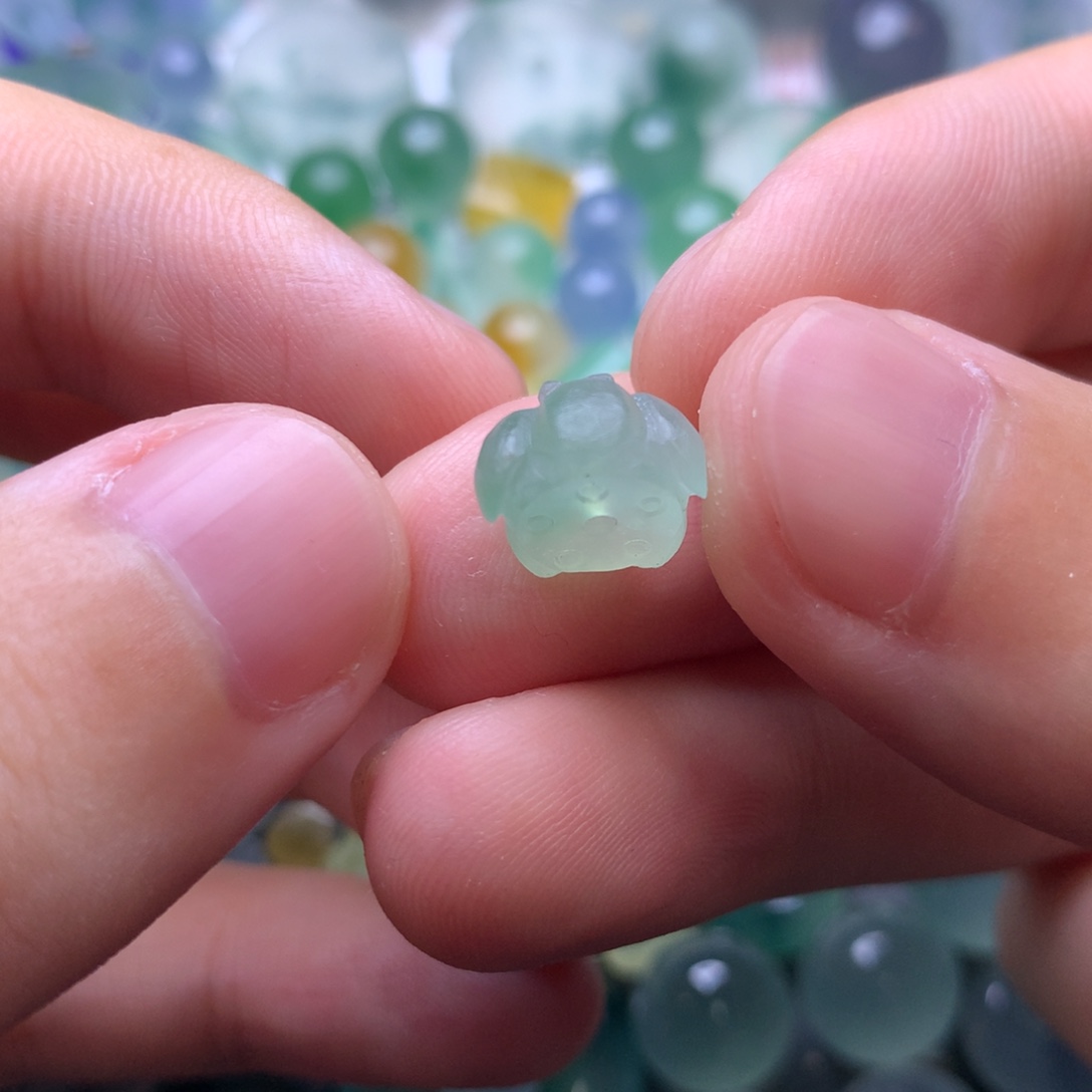 韩***装定制翡翠未镶嵌挂件