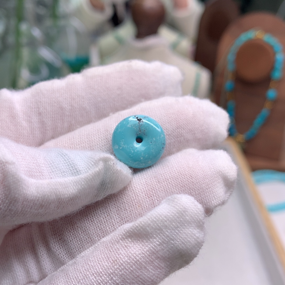 绿松石未镶嵌饰品