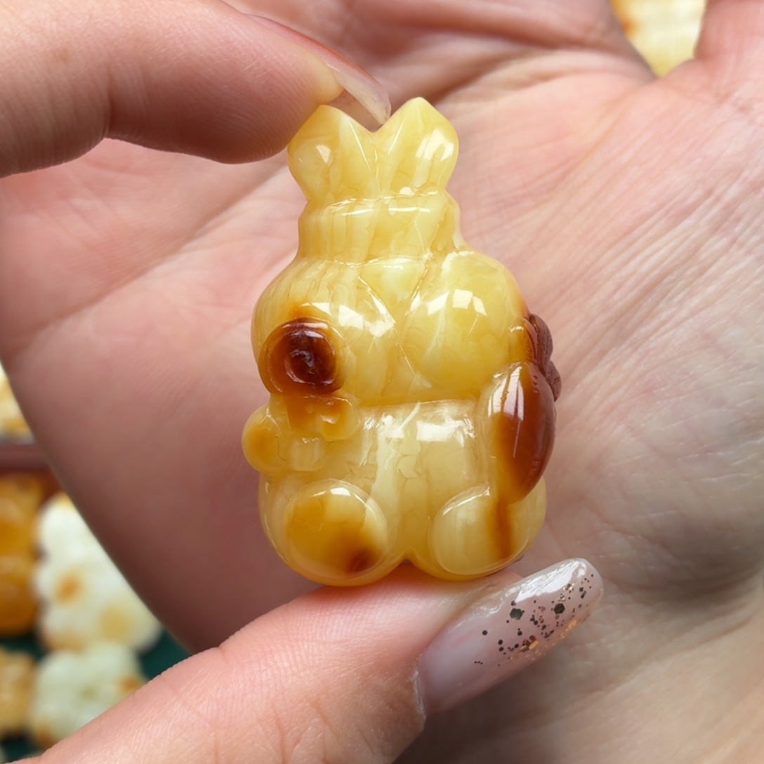 沙***•琥珀未镶嵌裸石蜜蜡