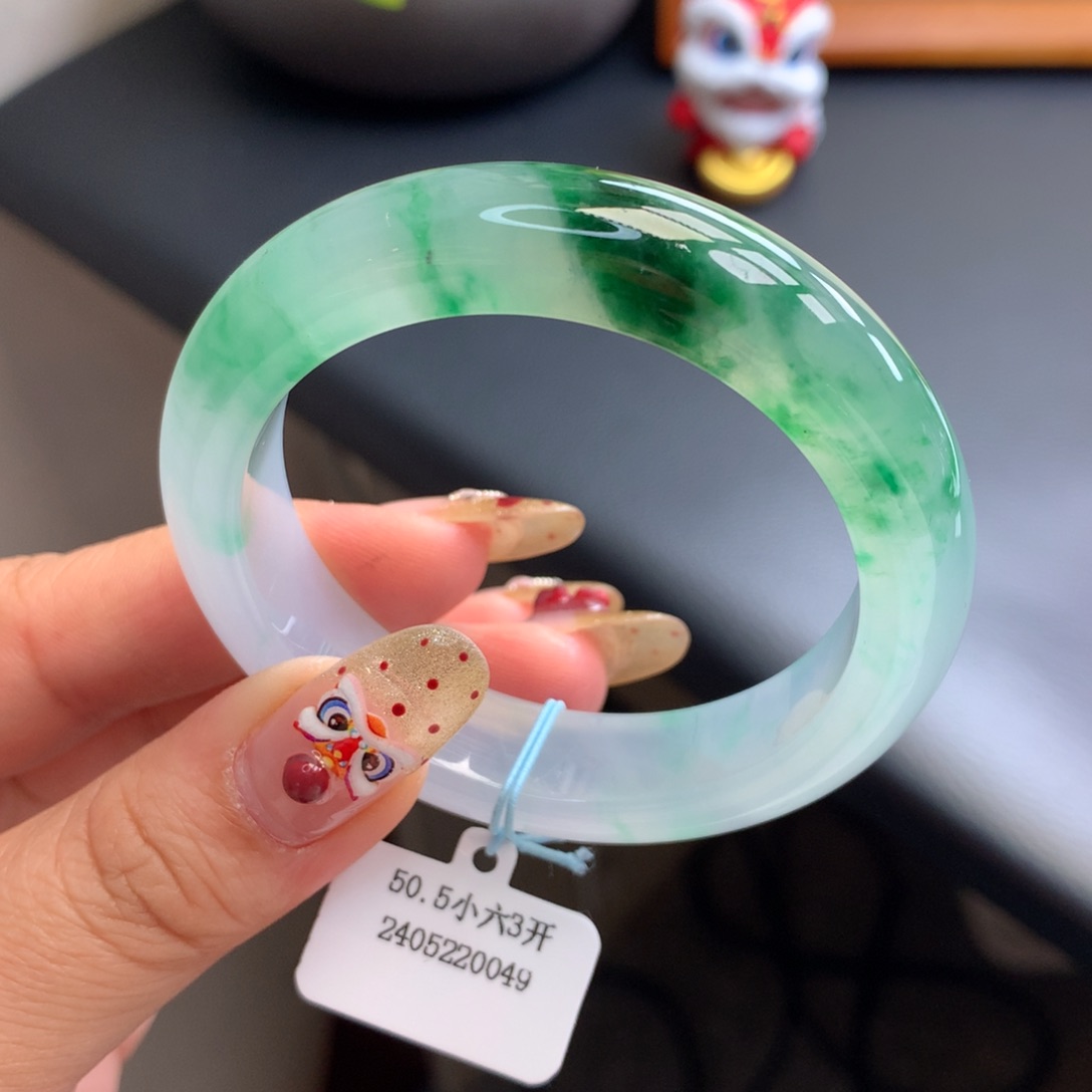 翡翠手镯未镶嵌50.5冰飘花正圈（具体价格咨询客服）