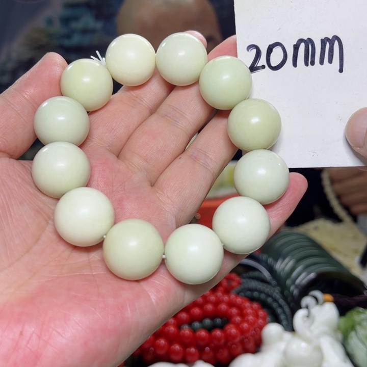 蛇纹石玉手串未镶嵌