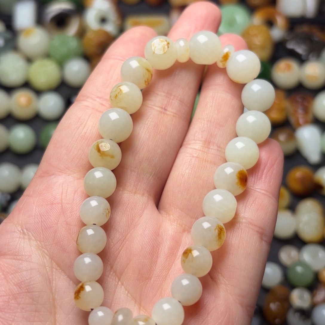 和田玉颈饰未镶嵌