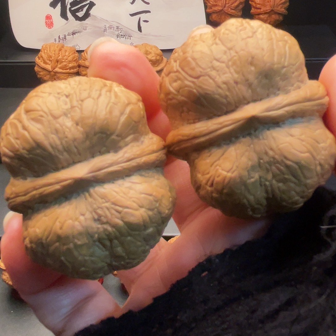 文玩核桃吊坠46尺萌包
