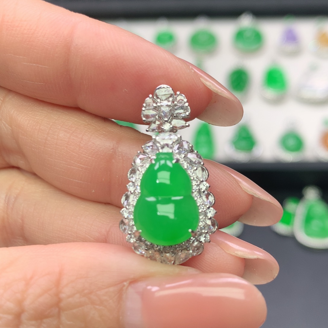 翡翠18K金镶嵌吊坠(不含链)