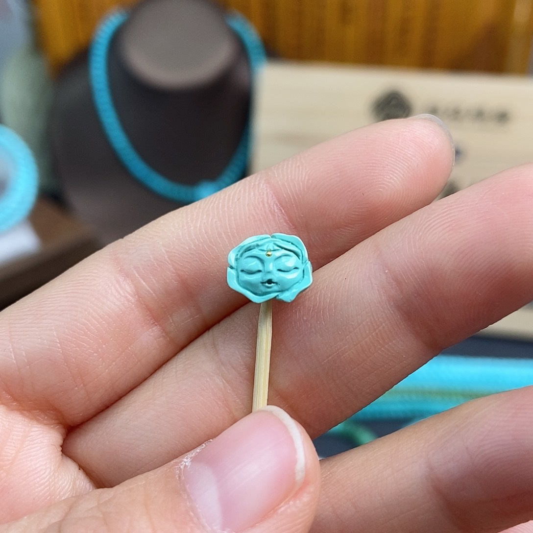 绿松石配饰未镶嵌