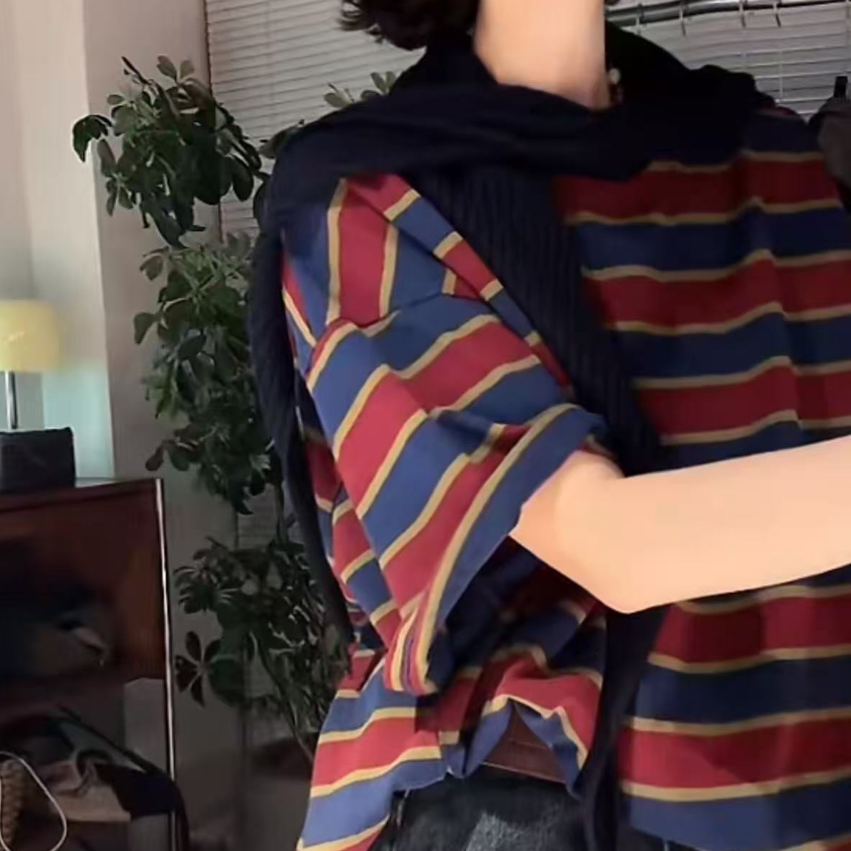 【五五定制】2025新款—时尚潮流百搭纯色针织三角披肩