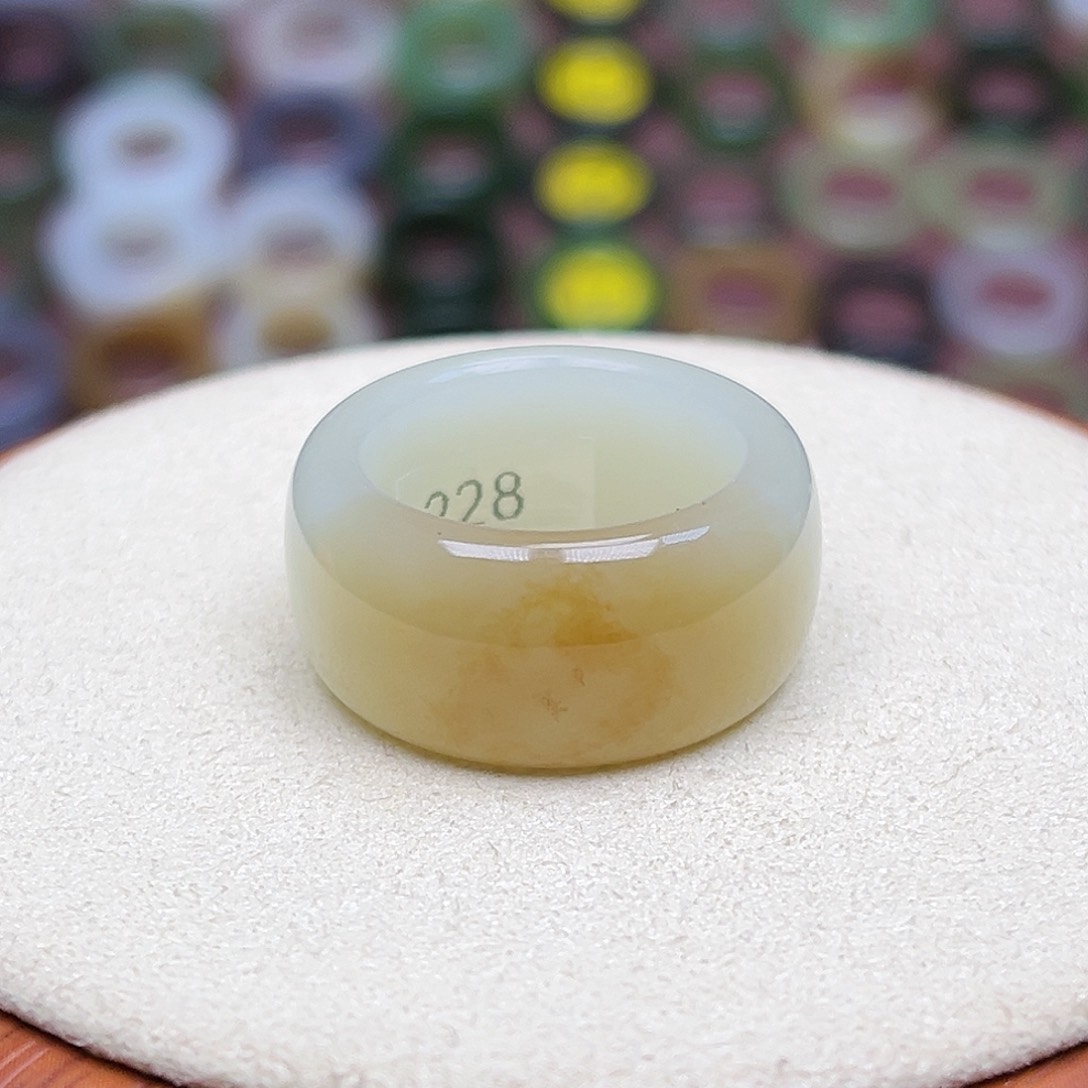 和田玉戒指未镶嵌18.1内径17圈一口糖（无鉴赏