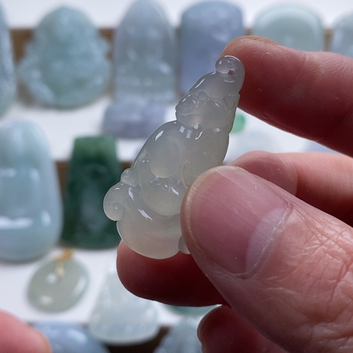 翡翠未镶嵌颈饰翡翠