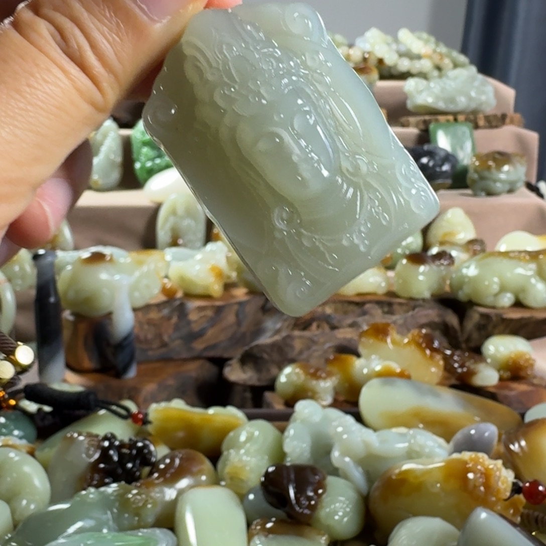 和田玉（糖玉）未镶嵌挂件