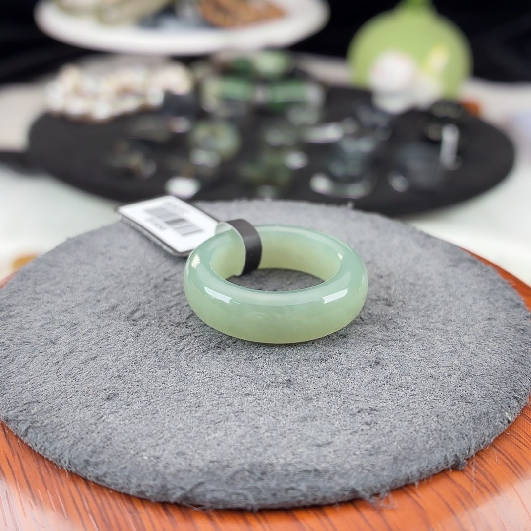 和田玉未镶嵌戒指b4奶蓝轮胎18.1不退换