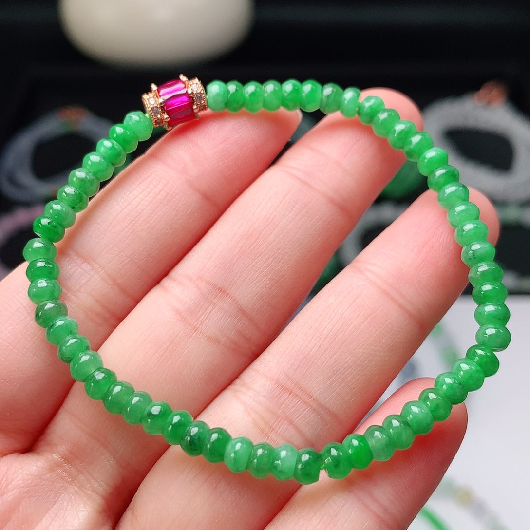 翡翠手链未镶嵌翡翠