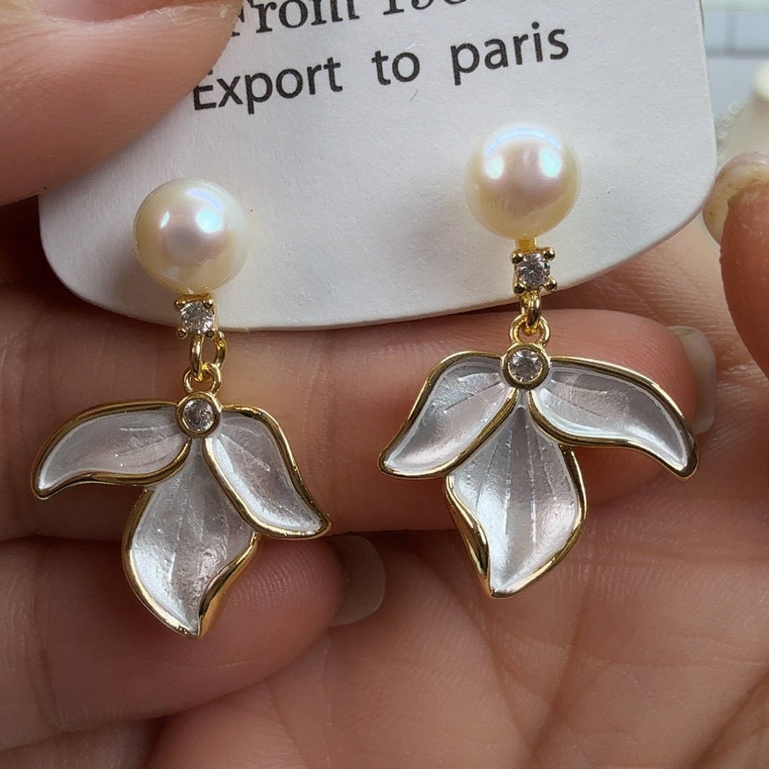 淡水珍珠耳饰未镶嵌