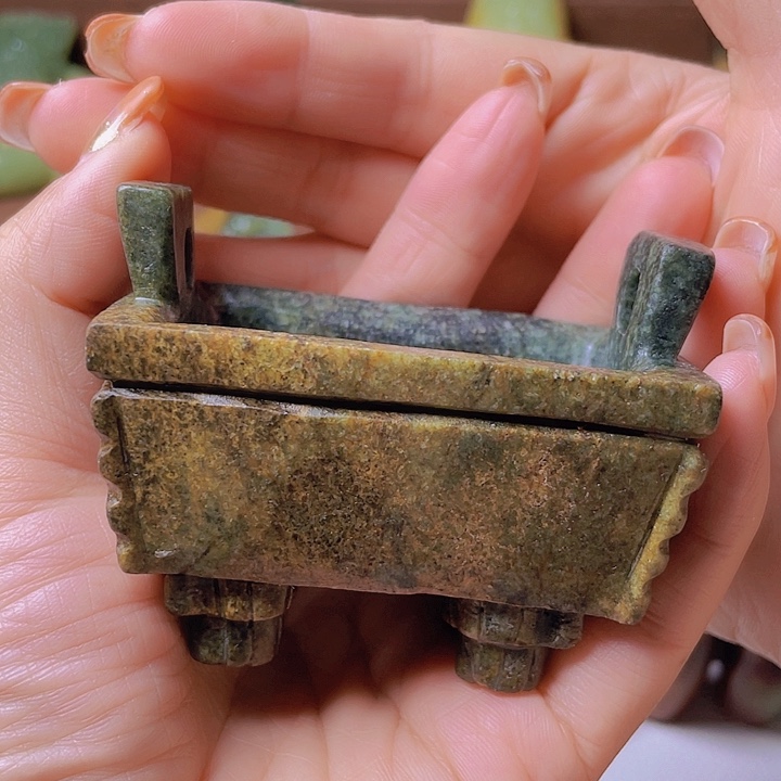 未镶嵌手串岫岩河磨玉（透闪石质玉）