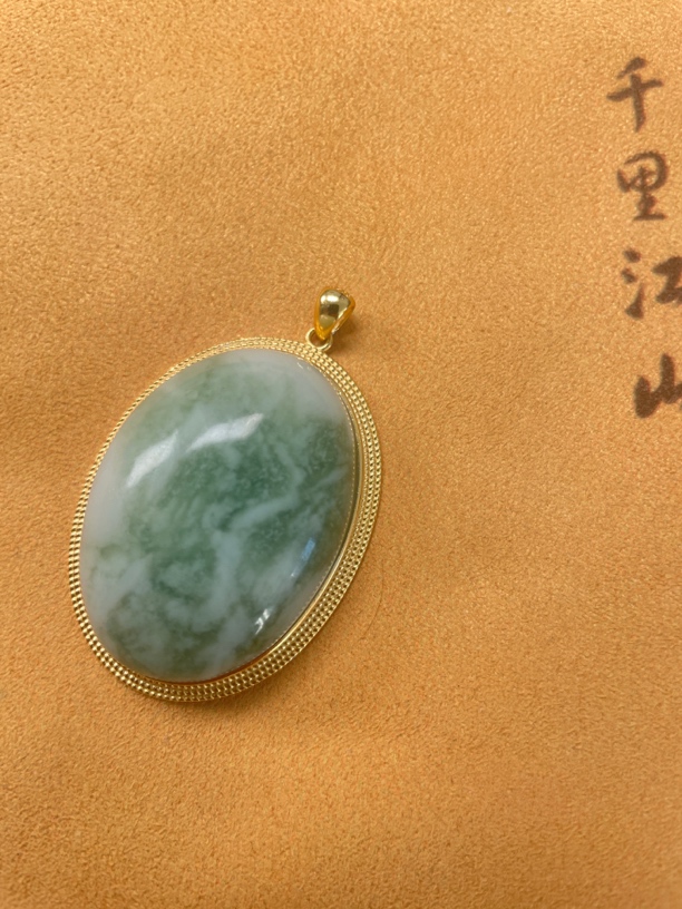 岫玉蛇纹石透闪石挂件