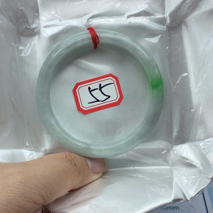 翡翠未镶嵌手镯翡翠