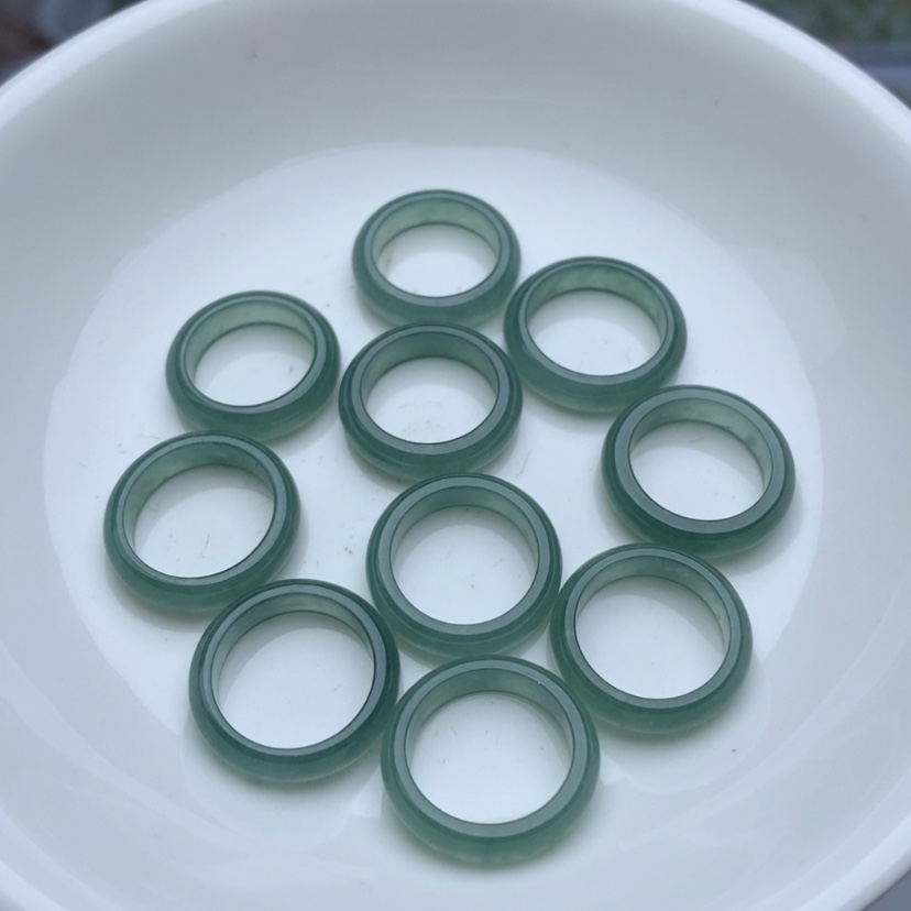 【闪购商品】翡翠手链未镶嵌卡13蓝水玉环5颗