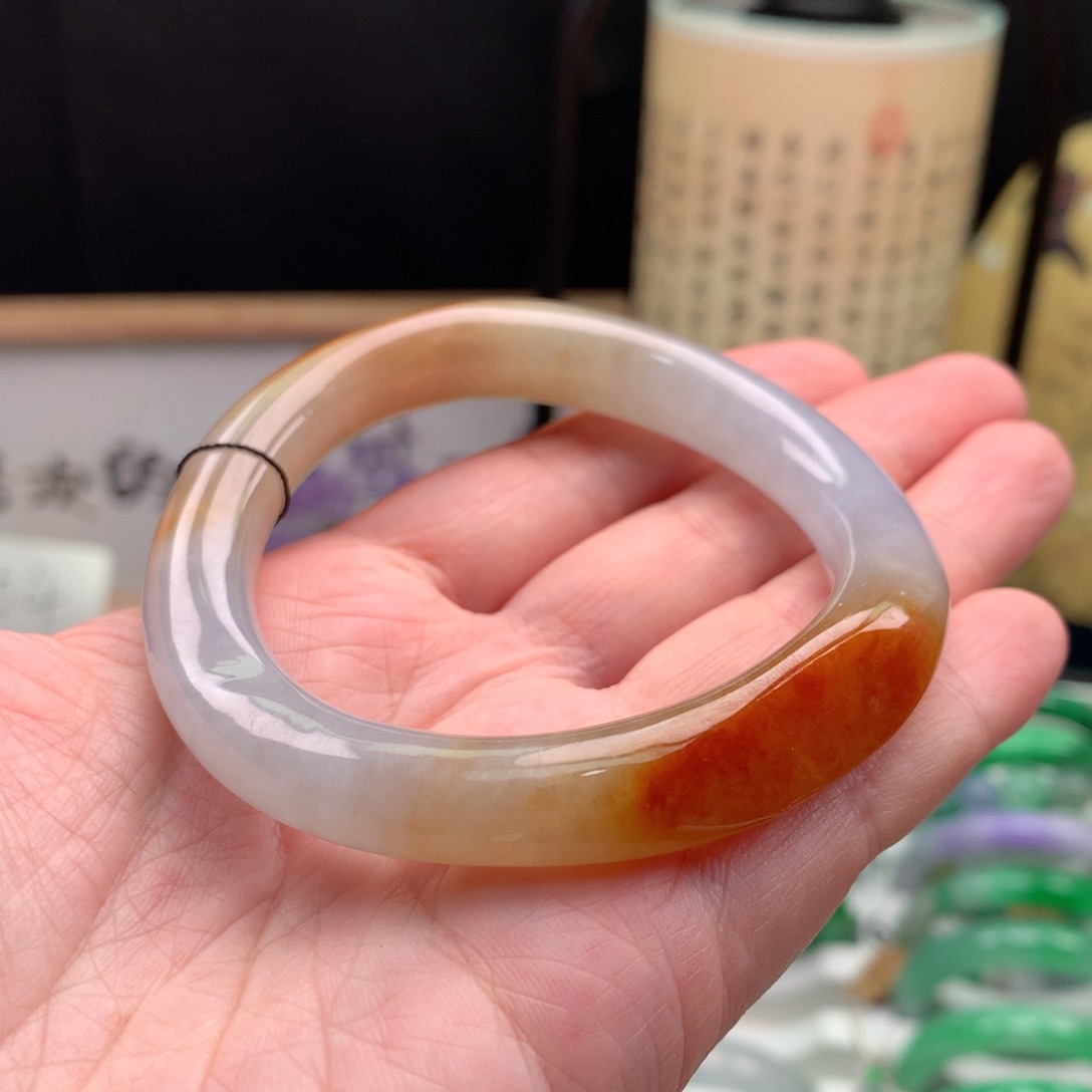 翡翠手镯未镶嵌缅甸