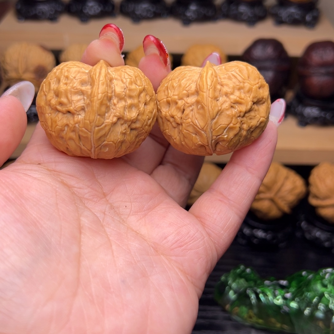 文玩核桃吊坠14z—————41尺（金元宝）