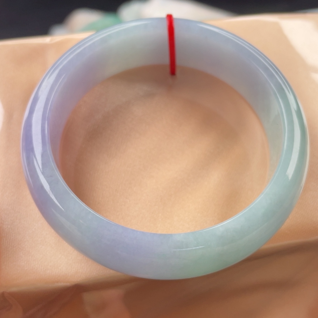 翡翠手镯未镶嵌57.6轮胎手镯