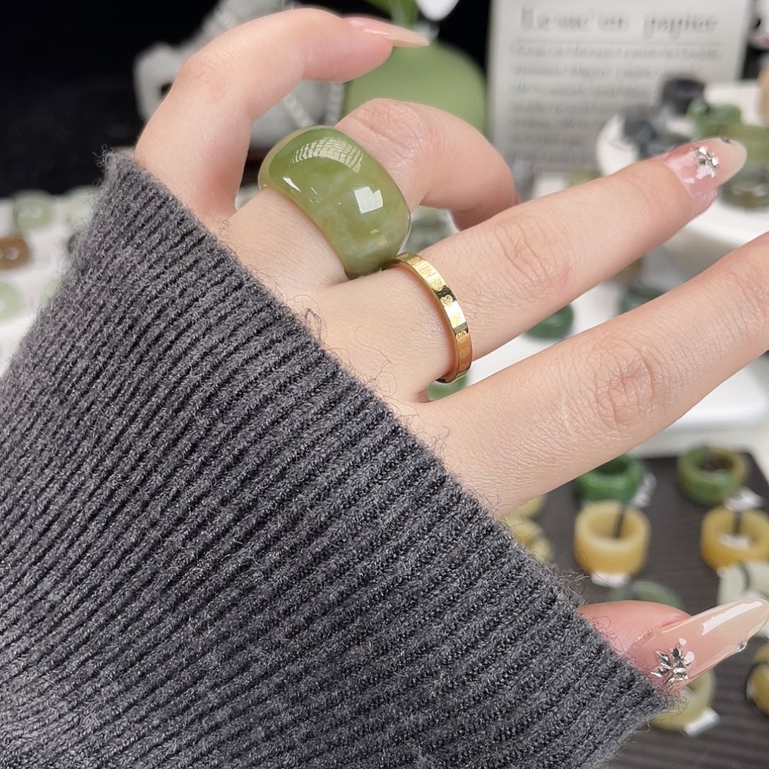 和田玉未镶嵌戒指h14黑羊洞墩墩内径16.9不退换