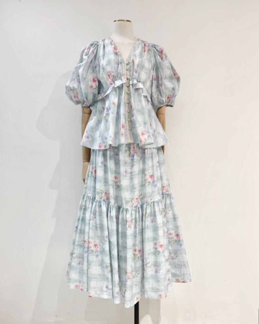 2025-9038女装连衣裙韩版设计花苞连衣裙时尚气质春季女装韩版夏