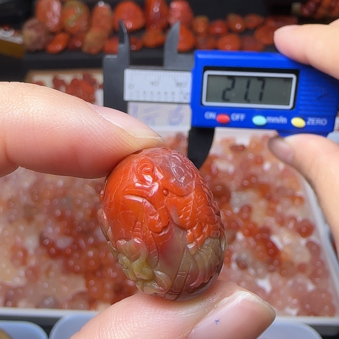 南红玛瑙未镶嵌颈饰