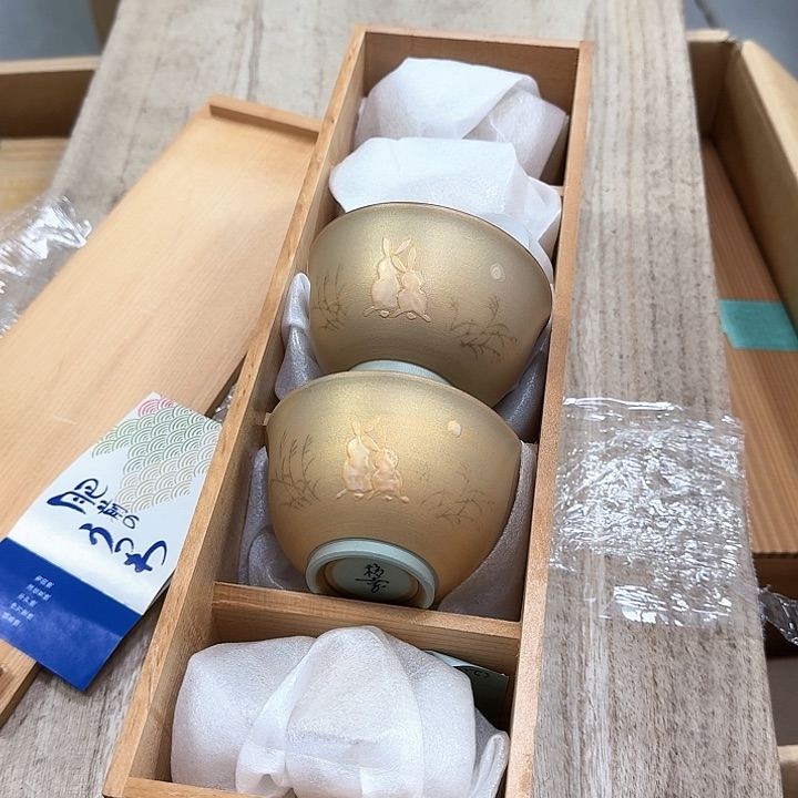 瓷片噗哈哈哈哈哈哈哈哈哈我的