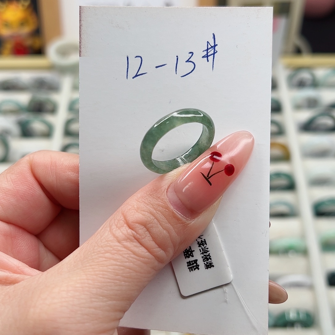 翡翠戒指未镶嵌翡翠