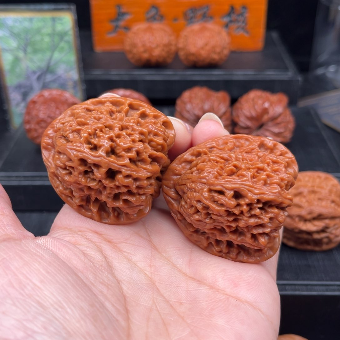 【闪购商品】文玩核桃吊坠快***人南疆石43Q3278