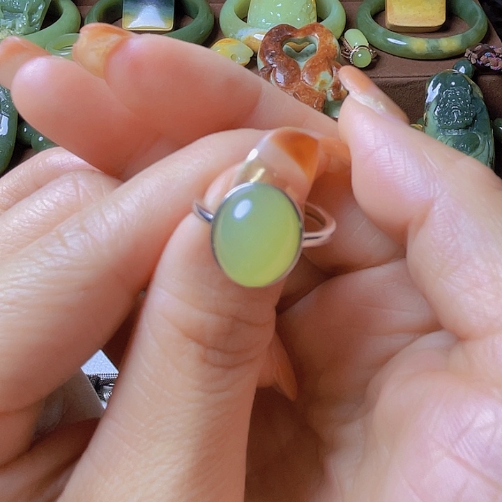 未镶嵌岫岩河磨玉（透闪石质玉）挂件风*