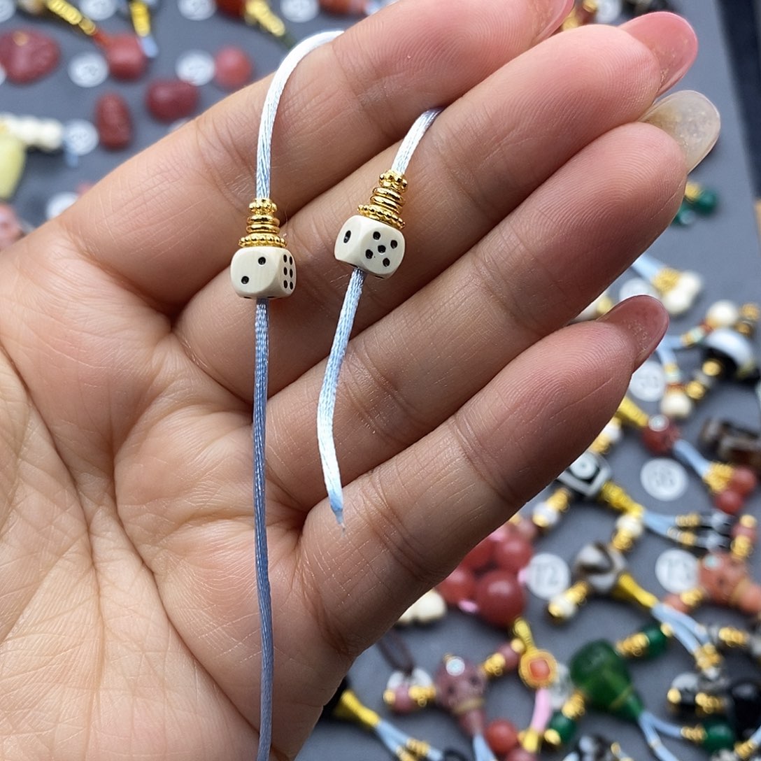 玛瑙/玉髓未镶嵌饰品