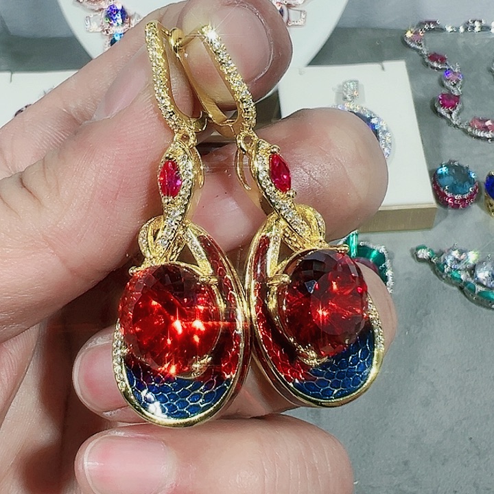 红宝石颈饰未镶嵌