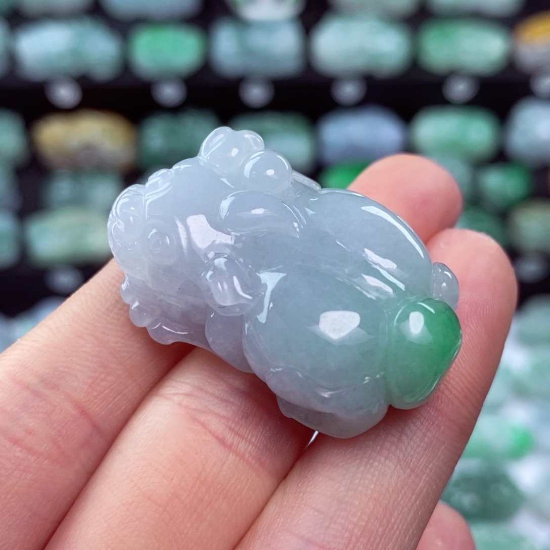 翡翠颈饰未镶嵌天然